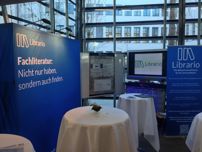 Foto des Infostands von vorne